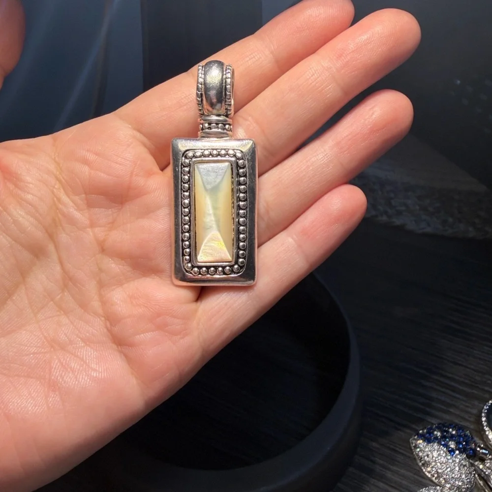 Vintage Silver tone Rectangular Pendant - - Picture 1 of 5